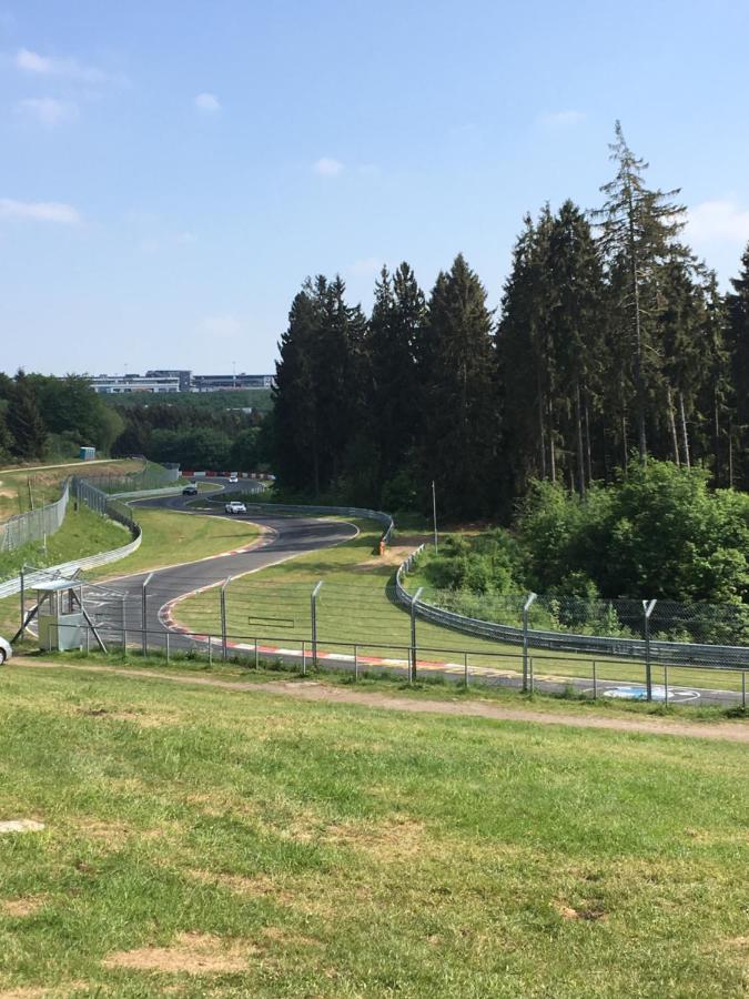 Gaestezimmer Melina Am Nuerburgring Adenau Eksteriør bilde