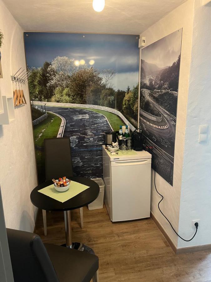 Gaestezimmer Melina Am Nuerburgring Adenau Eksteriør bilde